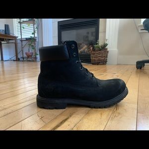 Black leather timberland boots
